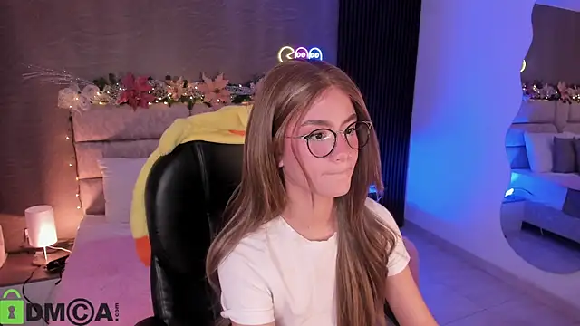 Arinextdoor online show from 11/28/25, 01:19