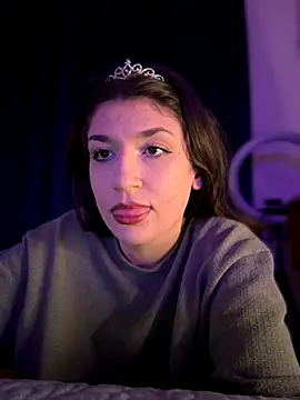 ScarletBloom  online show from 12/03/25, 06:50