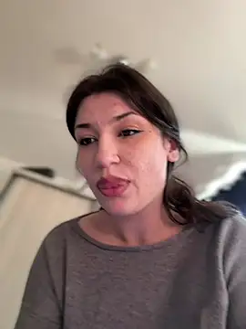 ScarletBloom  online show from 04/12/26, 01:16