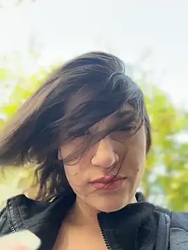 ScarletBloom  online show from 04/26/26, 04:04