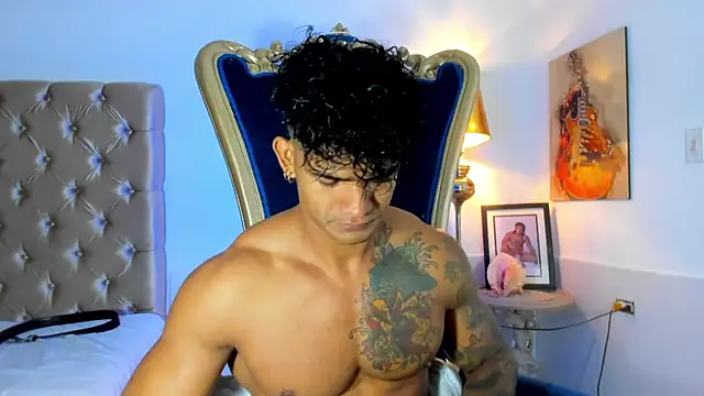 Snapshot of antonio__444 chatting on 06/30/26, 12:28 antonio 444 online show from 06/30/26, 12:28