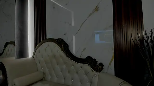 Snapshot of CoralieBronson chatting on 10/11/25, 08:07 CoralieBronson online show from 10/11/25, 08:07