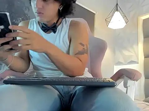 Xfire boy69 online show from 10/29/25, 11:45