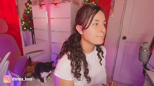 Dannaa Lovs online show from 11/20/25, 05:12