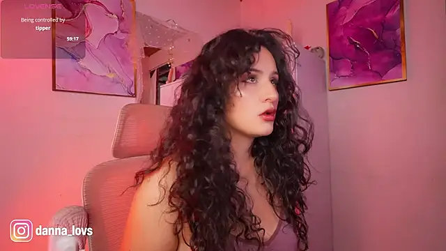 Dannaa Lovs online show from 05/18/26, 11:27