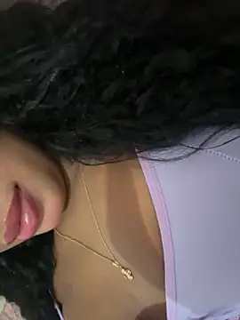 Snapshot of bianca090 chatting on 11/05/25, 09:09 bianca090 online show from 11/05/25, 09:09