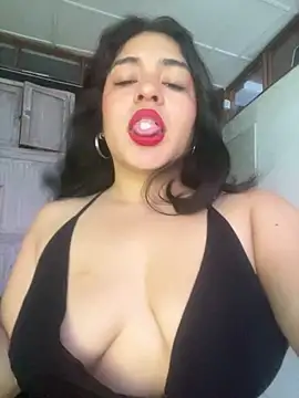 Snapshot of EmilyNoir1 chatting on 05/24/26, 10:53 EmilyNoir1 online show from 05/24/26, 10:53