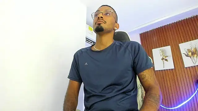 Darwin mayo online show from 04/23/26, 05:48