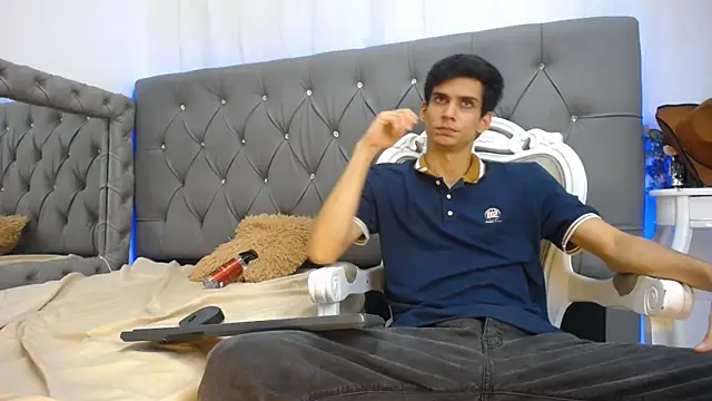 Snapshot of Sebalexis7 chatting on 10/04/25, 03:04 Sebalexis7 online show from 10/04/25, 03:04