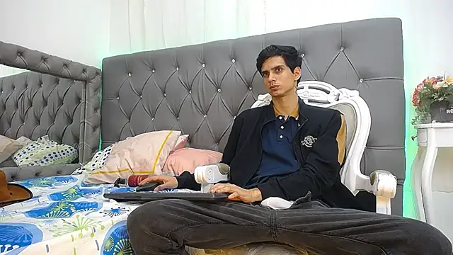 Snapshot of Sebalexis7 chatting on 10/11/25, 03:06 Sebalexis7 online show from 10/11/25, 03:06