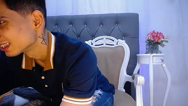 Snapshot of Sebalexis7 chatting on 11/08/25, 03:39 Sebalexis7 online show from 11/08/25, 03:39