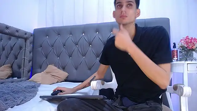 Snapshot of Sebalexis7 chatting on 11/11/25, 03:17 Sebalexis7 online show from 11/11/25, 03:17