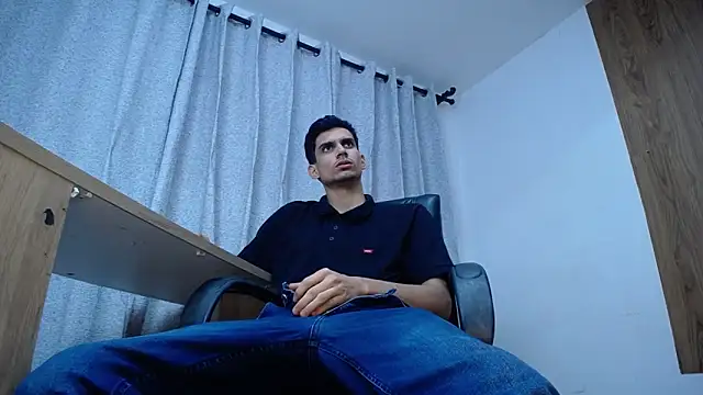 Snapshot of Sebalexis7 chatting on 11/16/25, 03:45 Sebalexis7 online show from 11/16/25, 03:45