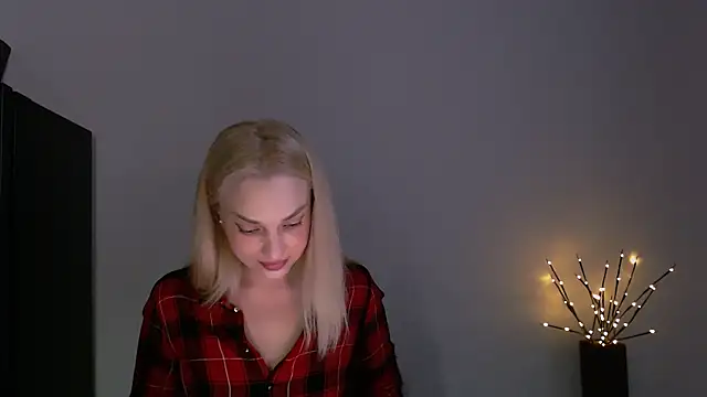 Snapshot of Lia_noo_regrets chatting on 07/06/26, 03:58 Lia noo regrets online show from 07/06/26, 03:58