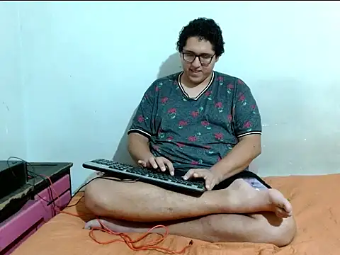 MeisanPaul online show from 10/28/25, 02:37