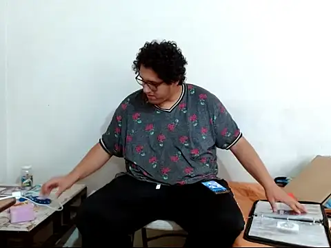 MeisanPaul online show from 11/27/25, 09:06