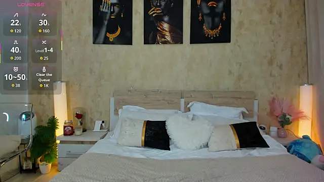 ParissHiltonX online show from 10/28/25, 05:00