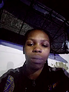 Snapshot of GoldSnowXxX chatting on 10/06/25, 04:37 GoldSnowXxX online show from 10/06/25, 04:37