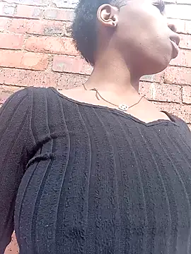 Snapshot of GoldSnowXxX chatting on 10/10/25, 12:59 GoldSnowXxX online show from 10/10/25, 12:59