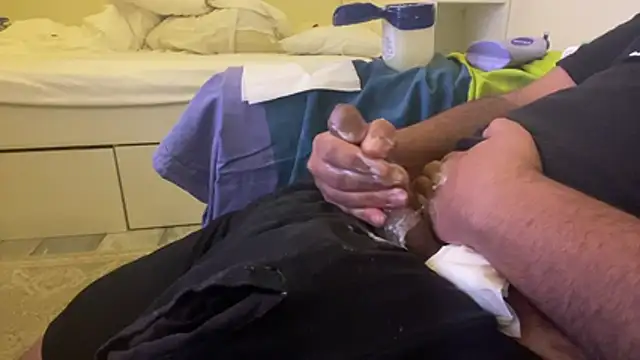 Snapshot of qnawafp chatting on 02/18/26, 11:11 qnawafp online show from 02/18/26, 11:11