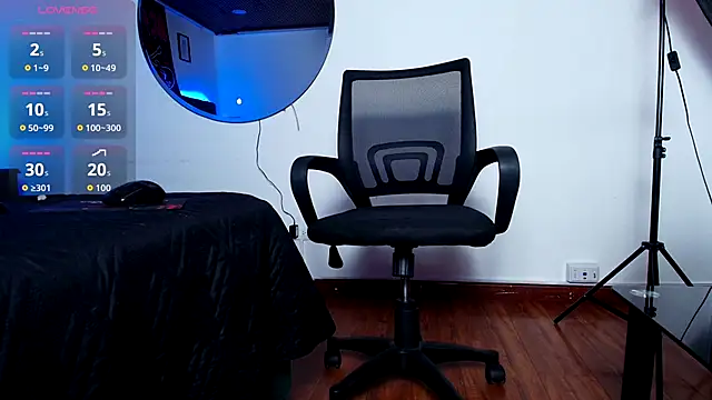 Alisse Moore online show from 10/07/25, 12:35