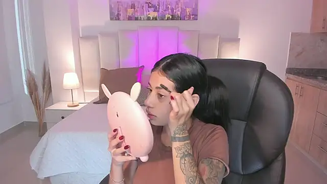 miranda crawfor online show from 12/02/25, 11:48