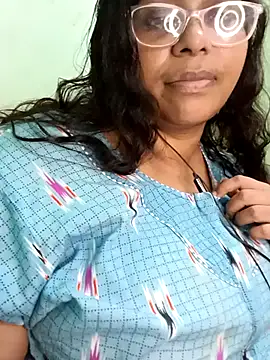 Snapshot of zara-mallus chatting on 09/29/25, 08:24 zara-mallus online show from 09/29/25, 08:24