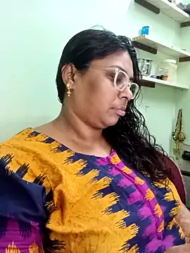 Snapshot of zara-mallus chatting on 10/02/25, 05:42 zara-mallus online show from 10/02/25, 05:42