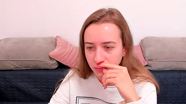 alisaakiss online show from 11/01/25, 07:21