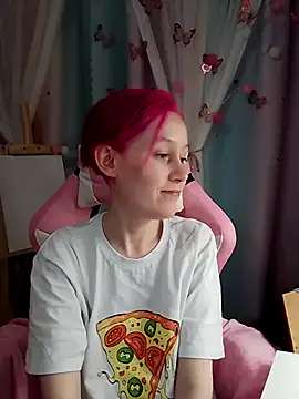 Fuzzy Unicorn online show from 09/25/25, 07:17