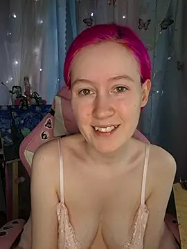 Fuzzy Unicorn online show from 04/14/26, 09:59