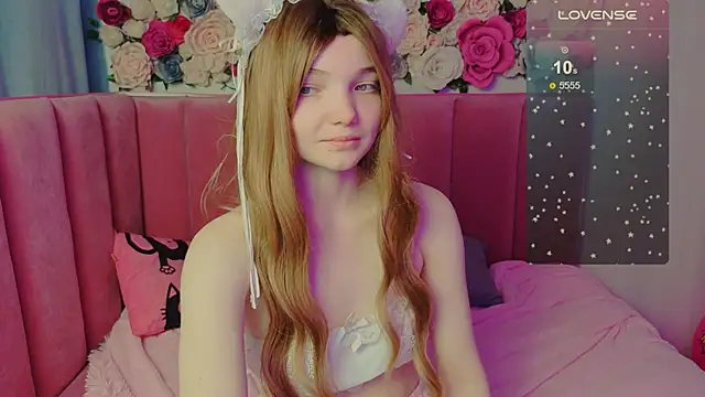 AnimeAlica18 online show from 11/08/25, 02:34