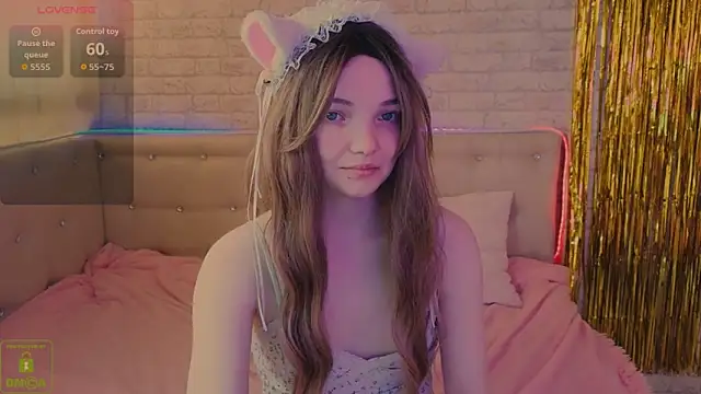 AnimeAlica18 online show from 04/01/26, 03:29