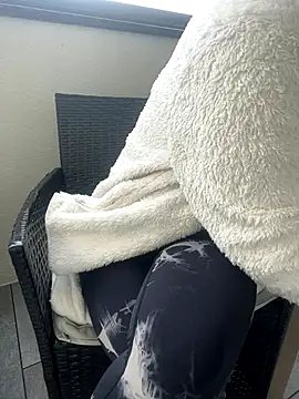 Snapshot of eli5566 chatting on 10/22/25, 02:06 eli5566 online show from 10/22/25, 02:06