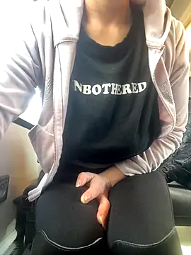 Snapshot of eli5566 chatting on 11/29/25, 09:56 eli5566 online show from 11/29/25, 09:56