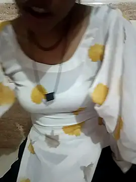 Snapshot of Geeta-satr chatting on 11/09/25, 04:38 Geeta-satr online show from 11/09/25, 04:38