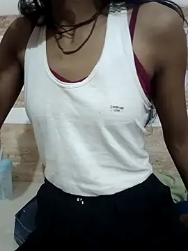 Snapshot of Geeta-satr chatting on 12/17/25, 05:08 Geeta-satr online show from 12/17/25, 05:08