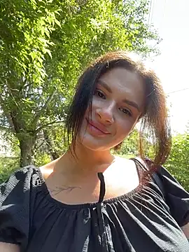 Snapshot of MiraReach chatting on 07/14/26, 04:06 MiraReach online show from 07/14/26, 04:06