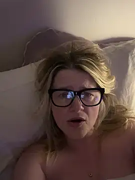 SuzieSub online show from 02/28/26, 11:50