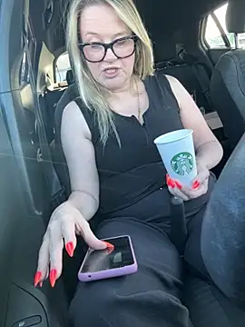 SuzieSub online show from 03/03/26, 01:06