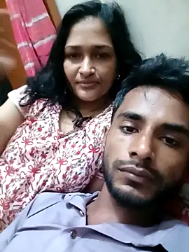 Snapshot of Hotty-couple063 chatting on 09/10/25, 03:56 Hotty-couple063 online show from 09/10/25, 03:56