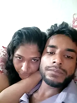 Snapshot of Hotty-couple063 chatting on 09/11/25, 11:32 Hotty-couple063 online show from 09/11/25, 11:32