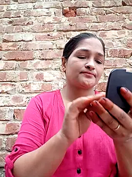 Snapshot of Hotty-couple063 chatting on 11/01/25, 06:04 Hotty-couple063 online show from 11/01/25, 06:04