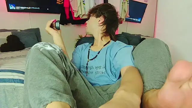 Snapshot of Tonerii chatting on 10/11/25, 06:06 Tonerii online show from 10/11/25, 06:06