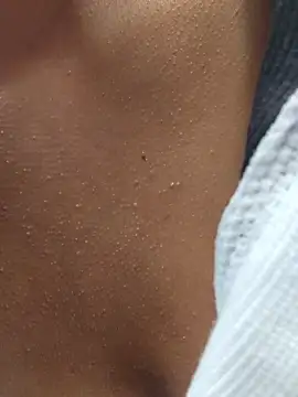 Lorena Mcfly online show from 10/24/25, 12:45