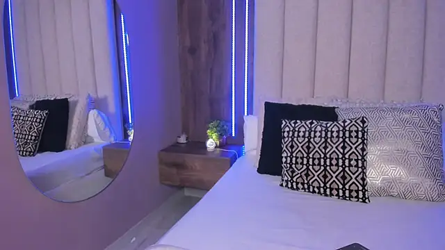 LucySalvatore  online show from 01/16/26, 08:46