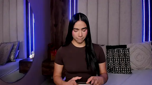 LucySalvatore  online show from 04/22/26, 02:25