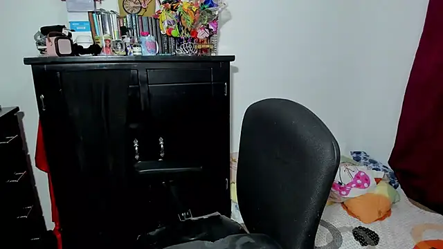 Ivy horse  online show from 01/16/26, 02:48