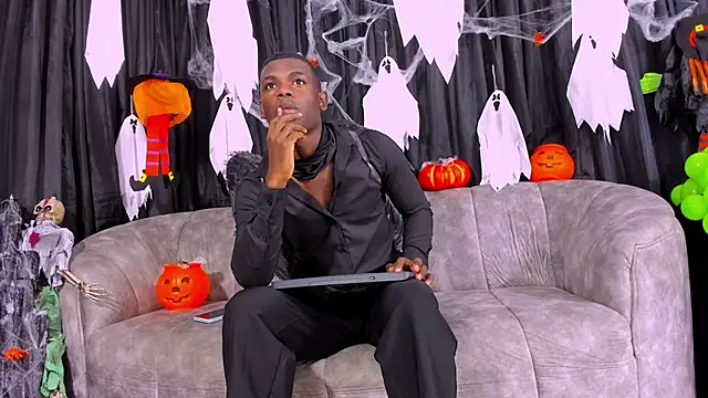 latin night online show from 10/28/25, 12:14