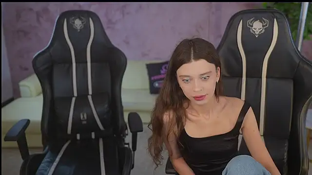 Regina Sweet054 online show from 11/12/25, 07:24